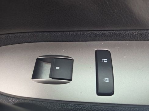 Used 2013 GMC Sierra 1500 SLE w/ Power Tech Package image 37