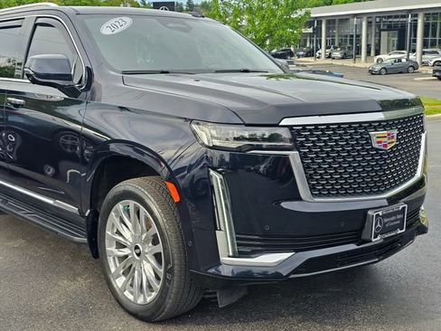 Used 2023 Cadillac Escalade ESV Premium Luxury w/ Performance Package AWD/4WD image 2