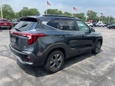 Used 2024 Kia Seltos S AWD/4WD image 5