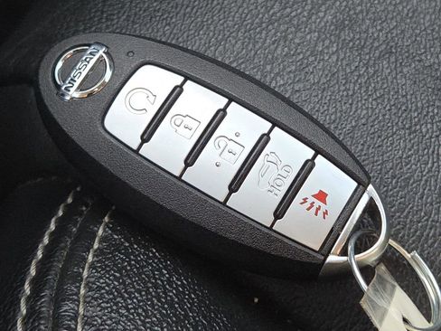 Used 2021 Nissan Rogue SL AWD/4WD image 37