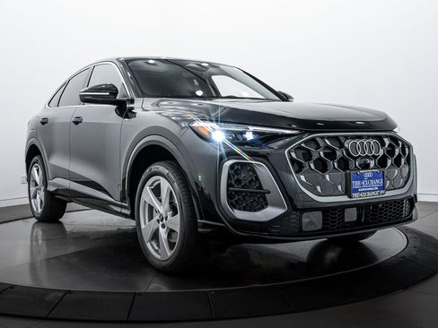 New 2025 Audi Q5 Premium Plus image 2