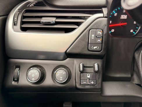 Used 2017 Chevrolet Tahoe LT w/ Luxury Package AWD/4WD image 39