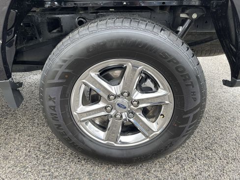 Used 2024 Ford F150 Lariat w/ FX4 Off-Road Package image 10