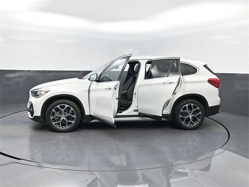 Used 2021 BMW X1 sDrive28i image 38