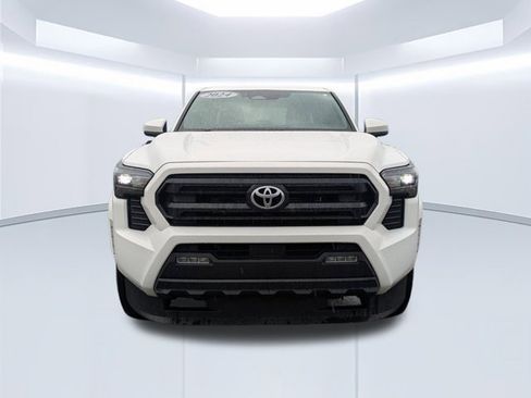 Used 2024 Toyota Tacoma SR5 image 8