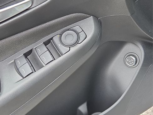 New 2026 Buick Envista Avenir FWD image 13