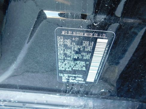 Used 2021 Nissan Armada Platinum w/ Captain's Chairs Package RWD image 9