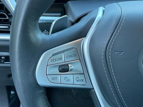 Used 2023 BMW X7 xDrive40i w/ Executive Package image 19