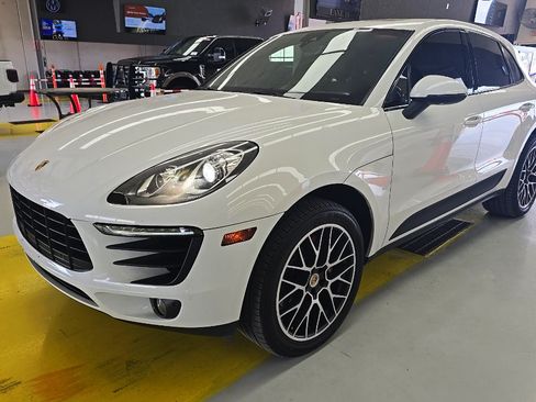 Used 2017 Porsche Macan S AWD/4WD image 3