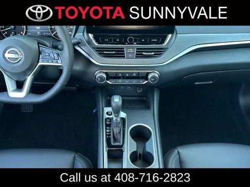 Used 2025 Nissan Altima 2.5 SR FWD image 4