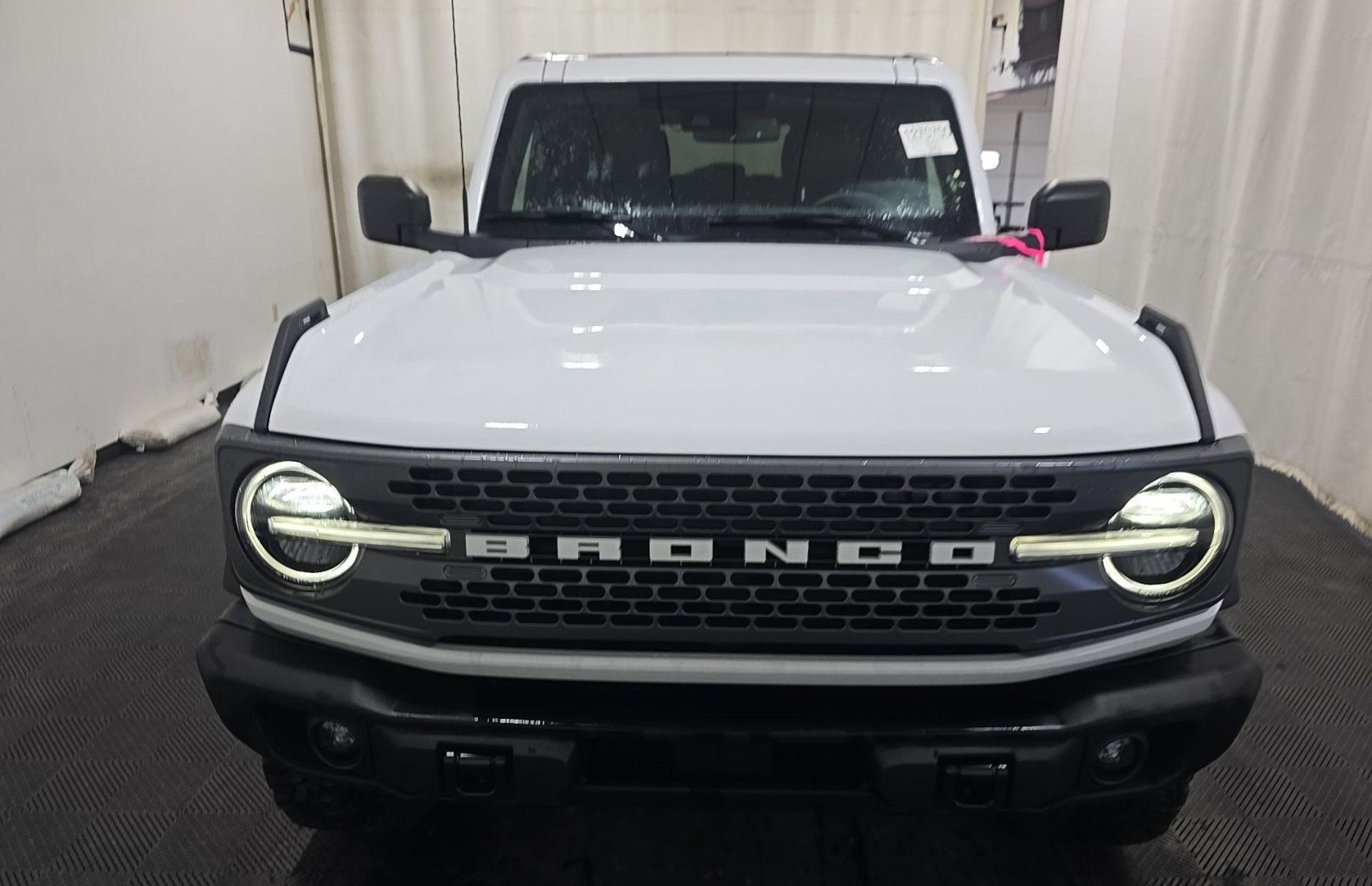 Used 2025 Ford Bronco Badlands AWD/4WD image 2
