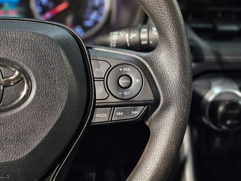 Used 2022 Toyota RAV4 XLE w/ Convenience Package image 29