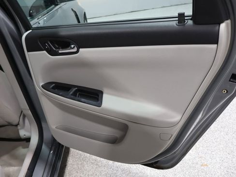 Used 2007 Chevrolet Impala LT image 23
