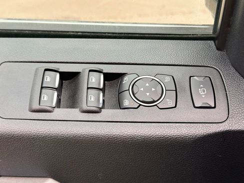 Used 2021 Ford F350 Platinum w/ Tremor Off-Road Package image 23