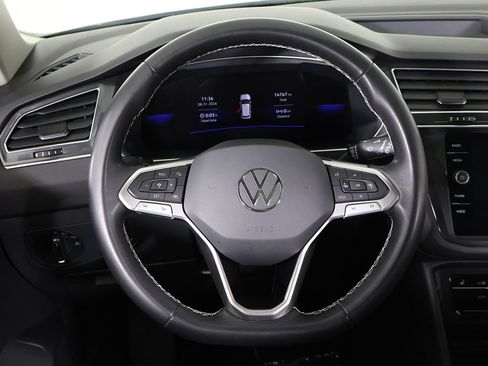 Used 2023 Volkswagen Tiguan SE w/ Panoramic Sunroof Package AWD/4WD image 40