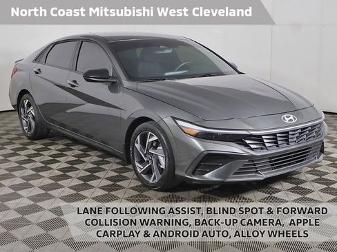Used 2025 Hyundai Elantra Sport FWD image 1
