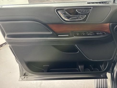 Used 2021 Lincoln Navigator Reserve AWD/4WD image 21