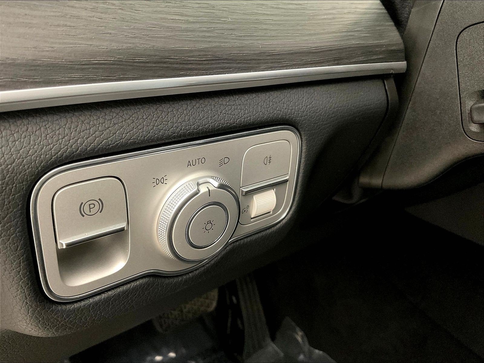 Certified 2026 Mercedes-Benz GLE 350 4MATIC image 36