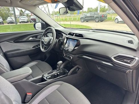 Used 2023 Chevrolet TrailBlazer LT w/ Convenience Package AWD/4WD image 28