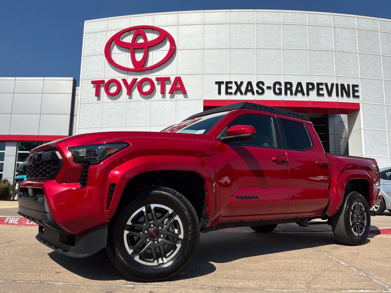 Used 2024 Toyota Tacoma TRD Sport RWD image 2
