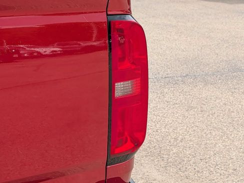 Used 2016 Chevrolet Colorado Z71 AWD/4WD image 9
