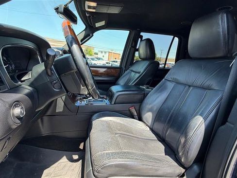 Used 2016 Lincoln Navigator L Select AWD/4WD image 21