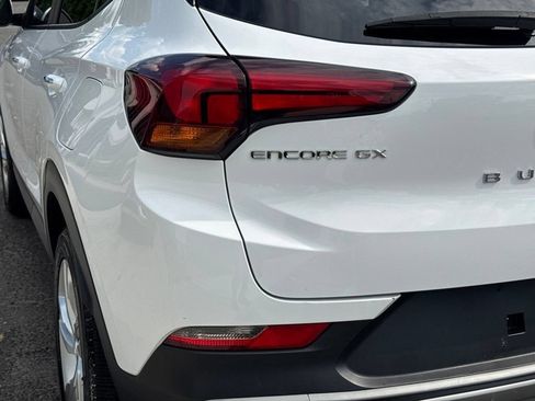 Used 2024 Buick Encore GX Preferred FWD image 30