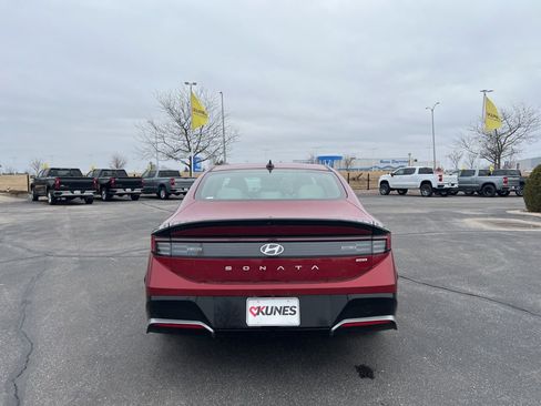 Used 2025 Hyundai Sonata SEL image 4