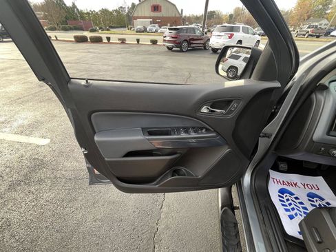 Used 2018 Chevrolet Colorado Z71 image 7