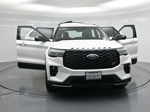 New 2026 Ford Explorer ST w/ Sun And Sound Package image 33