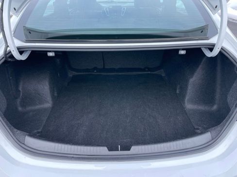 Used 2023 Chevrolet Malibu LT FWD image 30