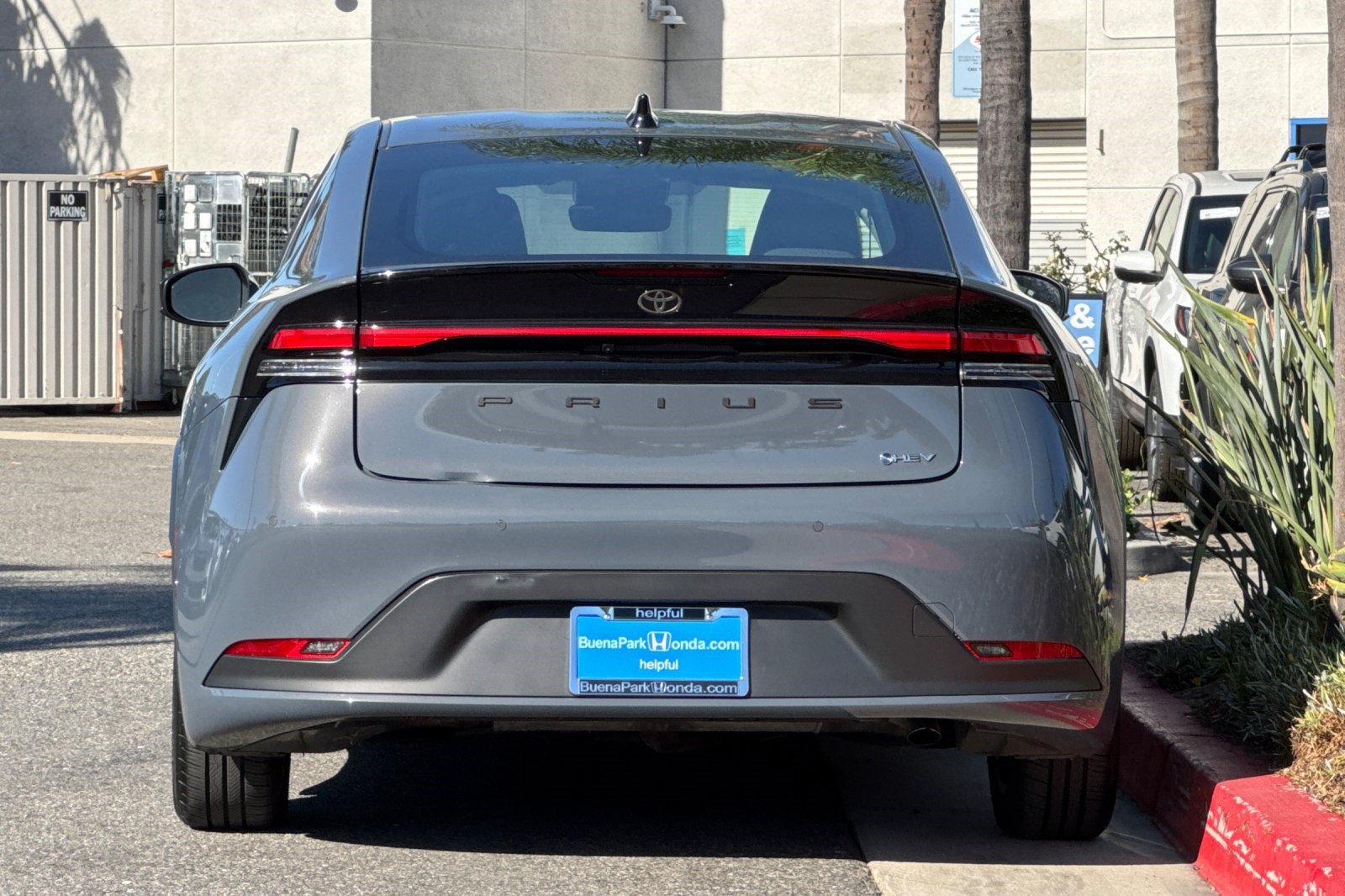 Used 2026 Toyota Prius LE FWD image 10