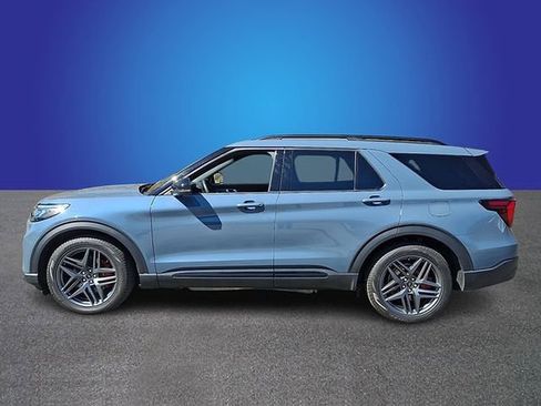 Used 2025 Ford Explorer ST AWD/4WD image 7