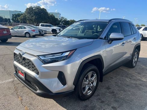 Used 2025 Toyota RAV4 XLE w/ Convenience Package FWD image 1