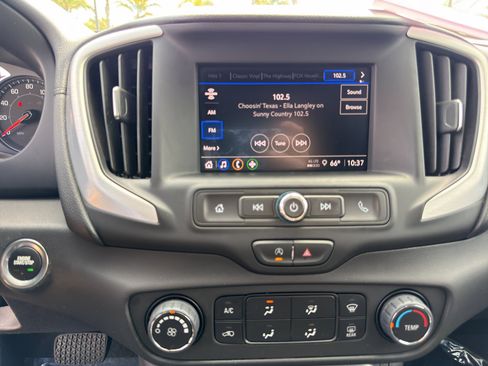 Used 2024 GMC Terrain SLE FWD image 11