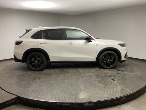 New 2026 Honda HR-V Sport image 8