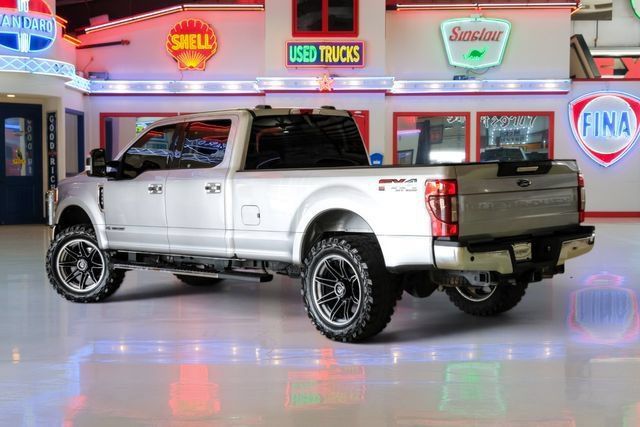 Used 2022 Ford F350 XLT w/ XLT Premium Package AWD/4WD image 4
