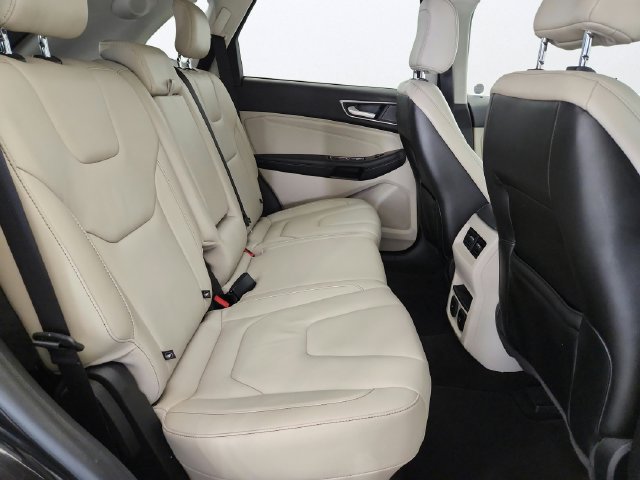 Used 2020 Ford Edge Titanium w/ Class II Trailer Tow Package AWD/4WD image 26