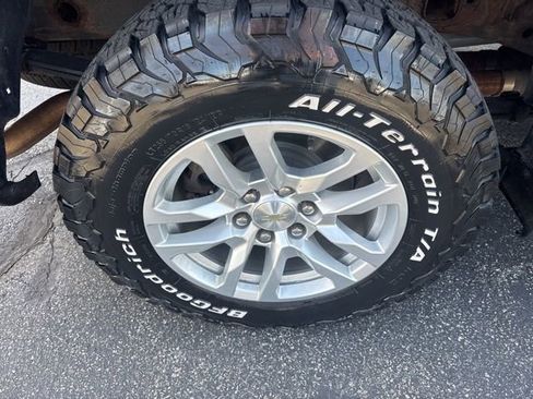 Used 2020 Chevrolet Silverado 1500 LT w/ All-Star Edition AWD/4WD image 26