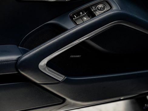 Used 2015 Porsche 911 Turbo S image 76