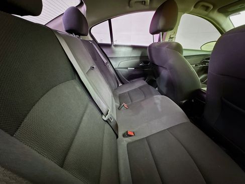 Used 2016 Chevrolet Cruze LT w/ Technology Package image 25