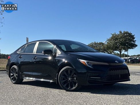 Used 2026 Toyota Corolla SE w/ SE Package image 1