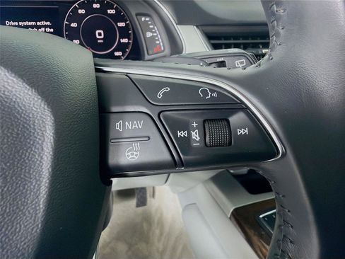 Used 2018 Audi Q7 2.0T Premium Plus w/ Premium Plus Package AWD/4WD image 13