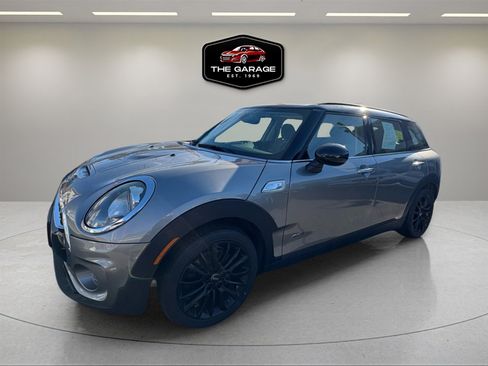 Used 2017 MINI Cooper Clubman S image 2
