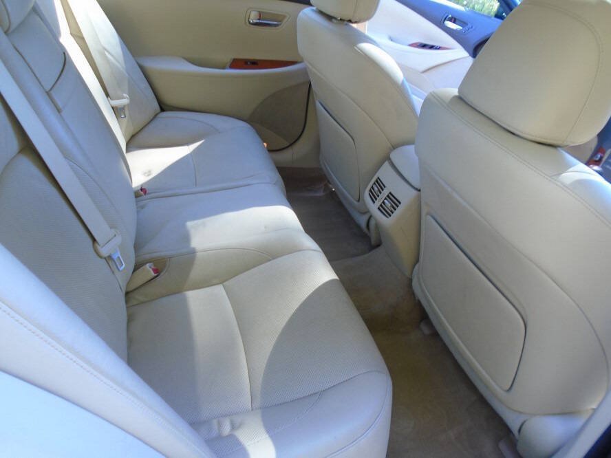Used 2010 Lexus ES 350 w/ Preferred Accessory Package FWD image 19