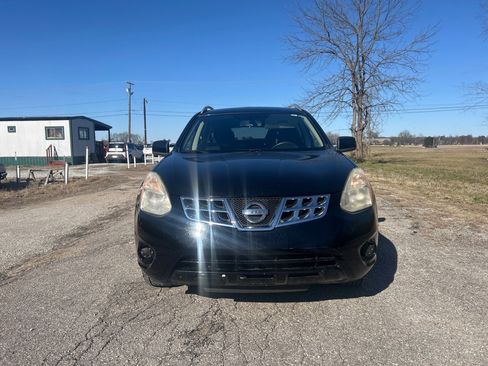 Used 2012 Nissan Rogue SV image 2
