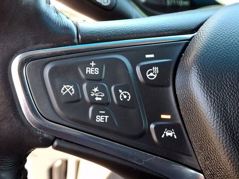 Used 2020 Chevrolet Bolt Premier w/ Infotainment Package image 21