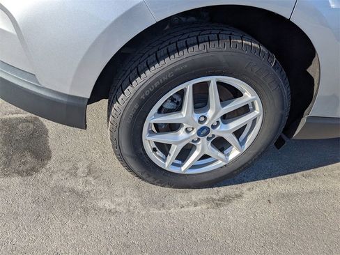 Used 2022 Ford Edge SEL image 11