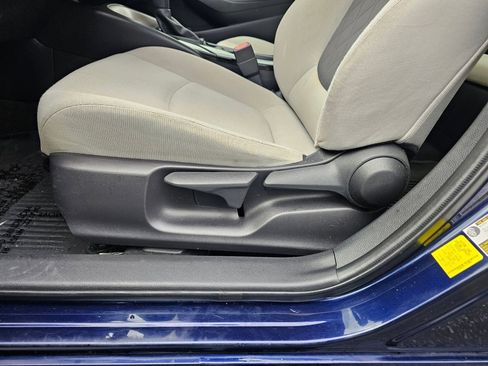 Used 2020 Toyota Corolla LE image 30