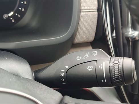 New 2026 Volvo XC90 B6 Plus image 17